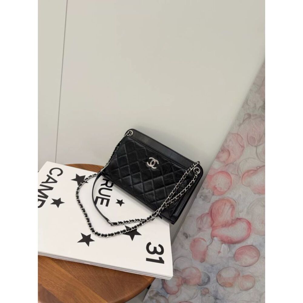 Chanel Women Pre-Loved Bag Very Good Condition
